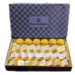 Box 800g - Chocolate Cake, Nariyal, Dodha & Moong Barfi