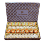 Box 1kg - Mawa Tiranga, Pinni, Khirkadam & Kaju Katli