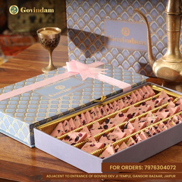 Ingredients of Fresh Rose Katli – cashews, cardamom, rose petals, and rose extract